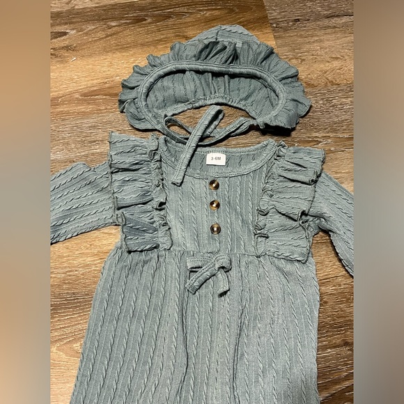 Baby Bodysuit Ruffle Jumpsuit with Hat plus short romper 3 piece set 3-6 months - Picture 2 of 13